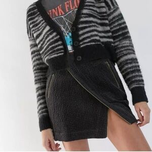 Urban  OUTFITTERS Joan Asymmetrical‎ Mini Skirt